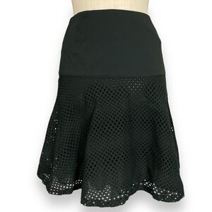 Akris Punto Skirt Eyelet Embroidery Lace Knee Length Cotton Size‎ 8 Zip-Up Black